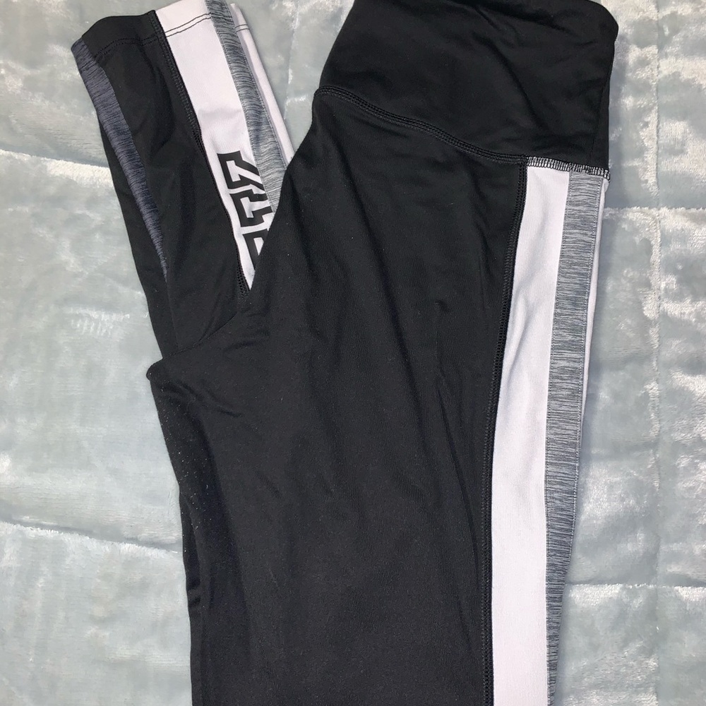 Pink Ultimate Leggings - Women's Medium